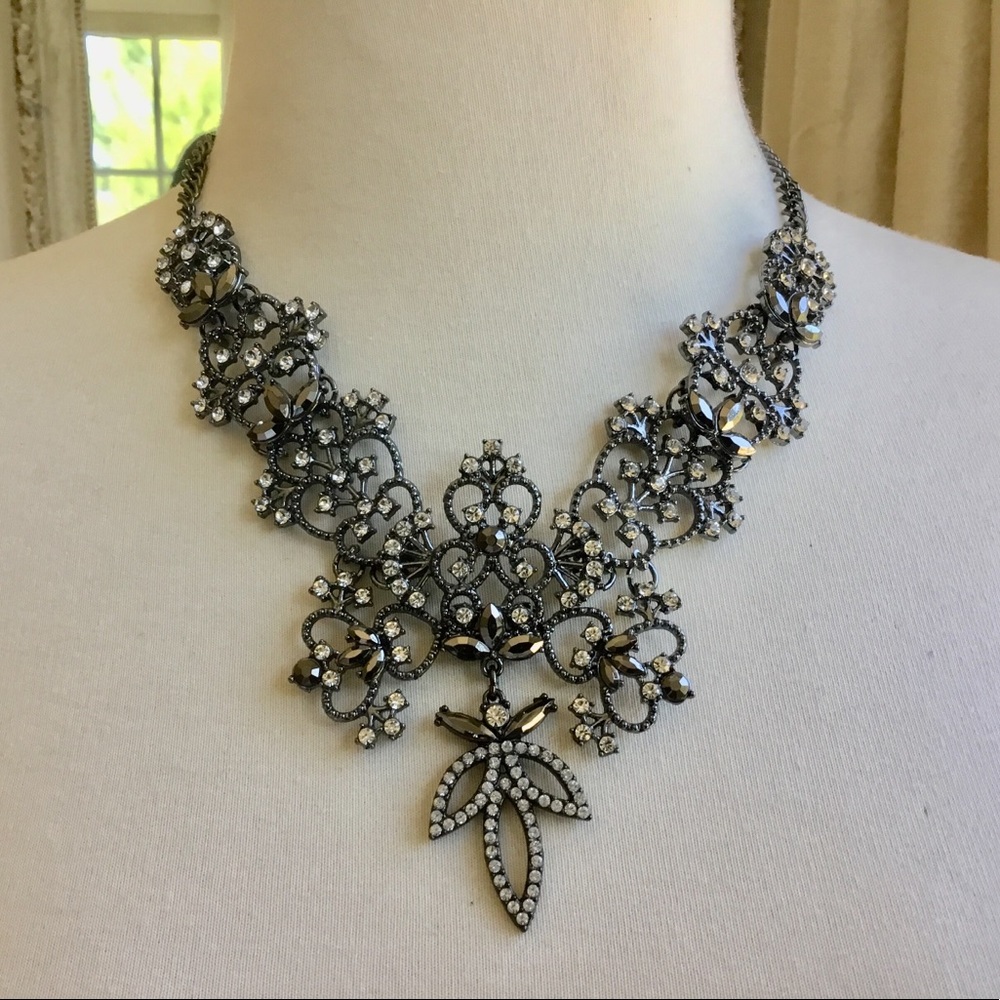 New Rhinestone Statement Necklace - image 1